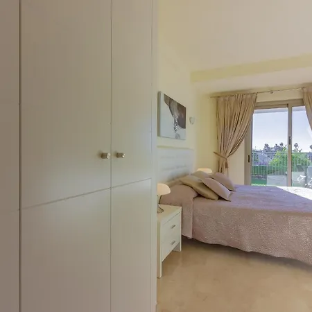 Magnolia Apartment La Caleta (Tenerife)