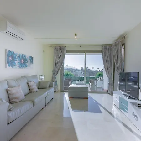 Apartment Magnolia La Caleta (Tenerife)